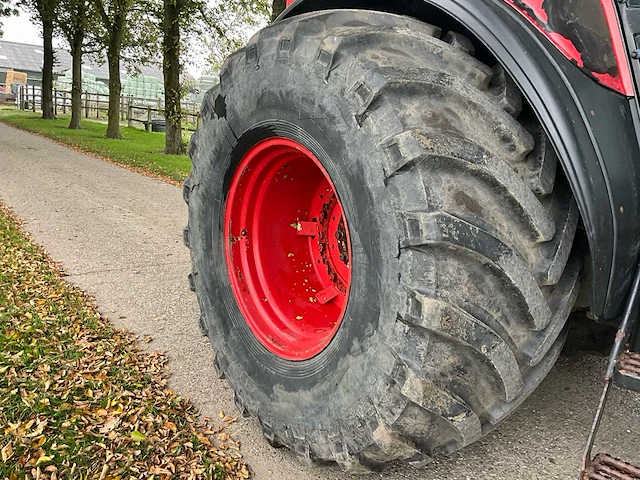 2004 valtra m120 vierwielaangedreven landbouwtractor - afbeelding 35 van  40