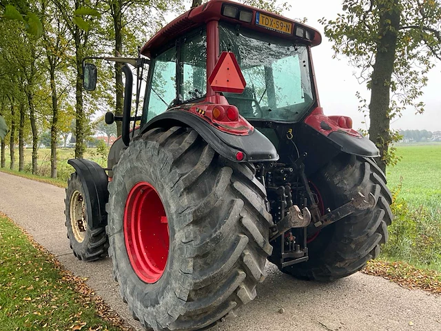 2004 valtra m120 vierwielaangedreven landbouwtractor - afbeelding 38 van  40
