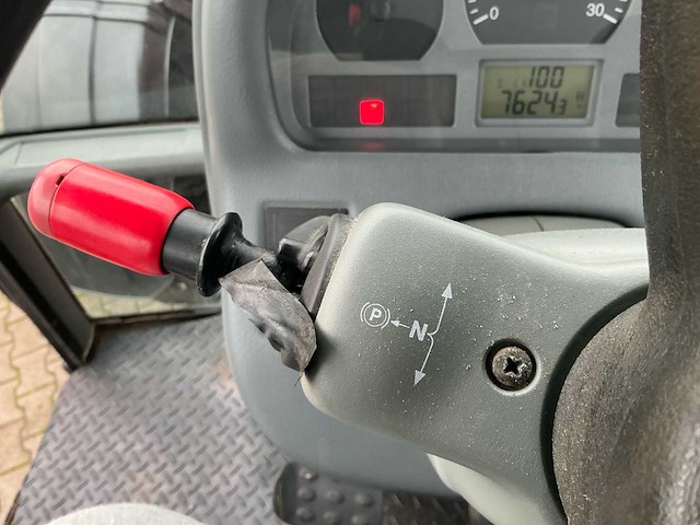 2004 valtra t120 vierwielaangedreven landbouwtractor - afbeelding 10 van  28