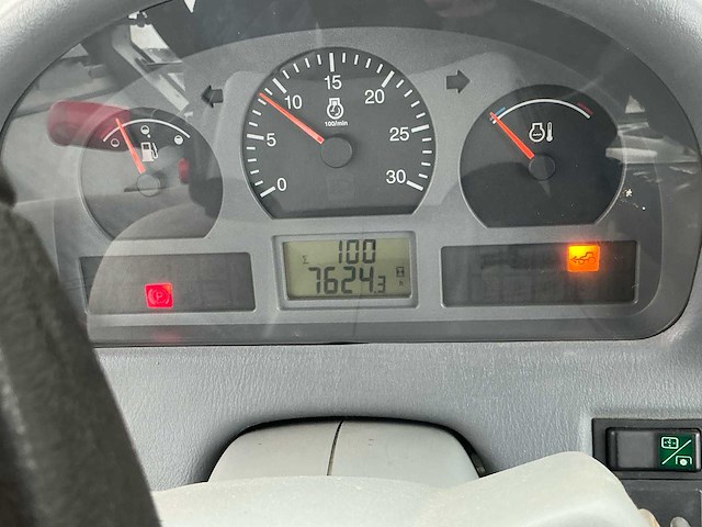 2004 valtra t120 vierwielaangedreven landbouwtractor - afbeelding 13 van  28