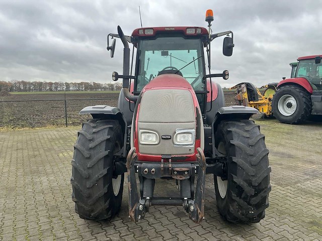2004 valtra t120 vierwielaangedreven landbouwtractor - afbeelding 12 van  28