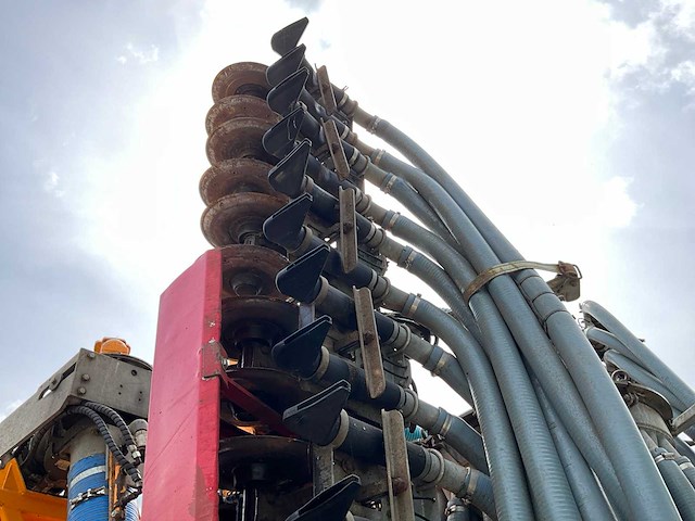 2004 veenhuis hdg11500 bemestertank met bemester - afbeelding 32 van  41