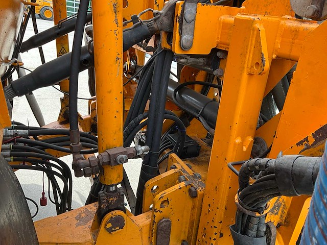 2004 veenhuis hdg11500 bemestertank met bemester - afbeelding 36 van  41