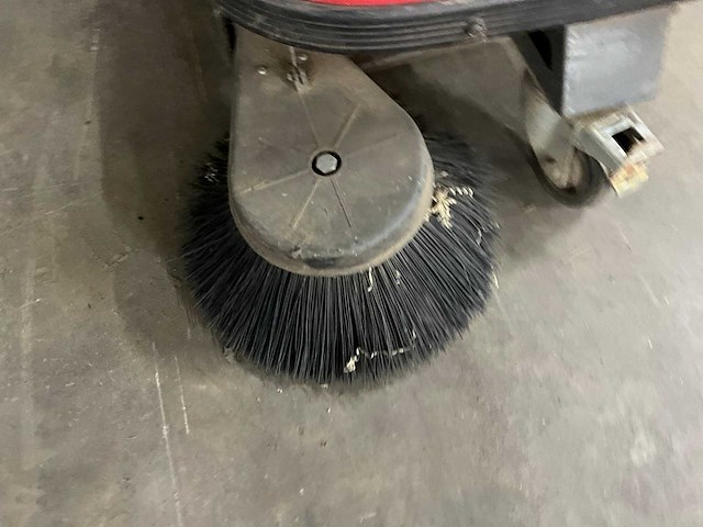 2004 verhagen lion l8000 veegmachine - afbeelding 9 van  13