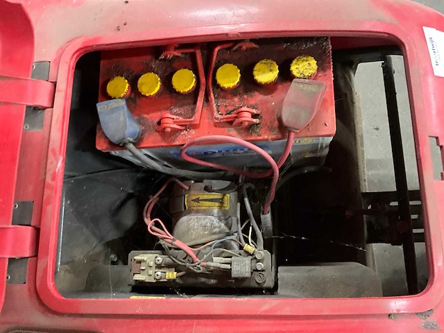 2004 verhagen lion l8000 veegmachine - afbeelding 3 van  13