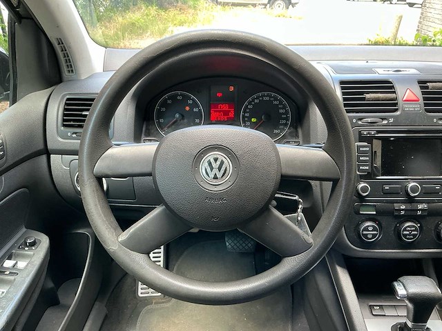 2004 volkswagen golf 1.6 fsi trendline personenauto - afbeelding 22 van  37