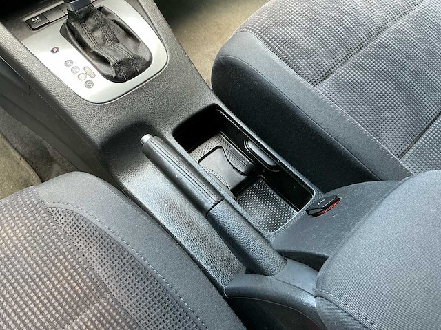 2004 volkswagen golf 1.6 fsi trendline personenauto - afbeelding 26 van  37