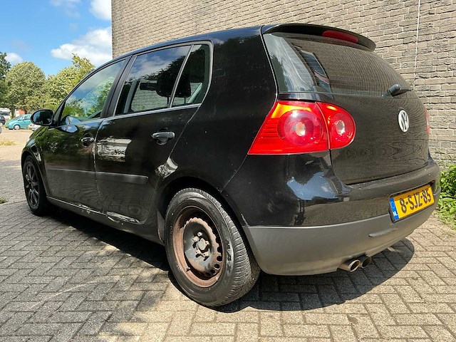 2004 volkswagen golf 1.6 fsi trendline personenauto - afbeelding 32 van  37