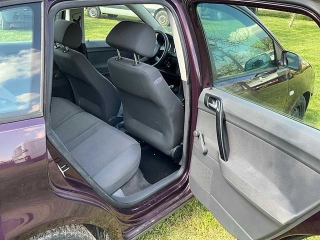 2004 volkswagen polo 1.4-16v athene personenauto - afbeelding 23 van  24