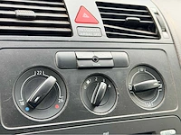 2004 volkswagen touran 1.6-16v fsi athene personenauto - afbeelding 4 van  11
