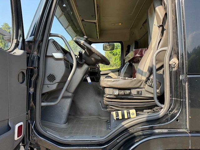 2004 volvo fmfh livestock vrachtwagen - afbeelding 17 van  51