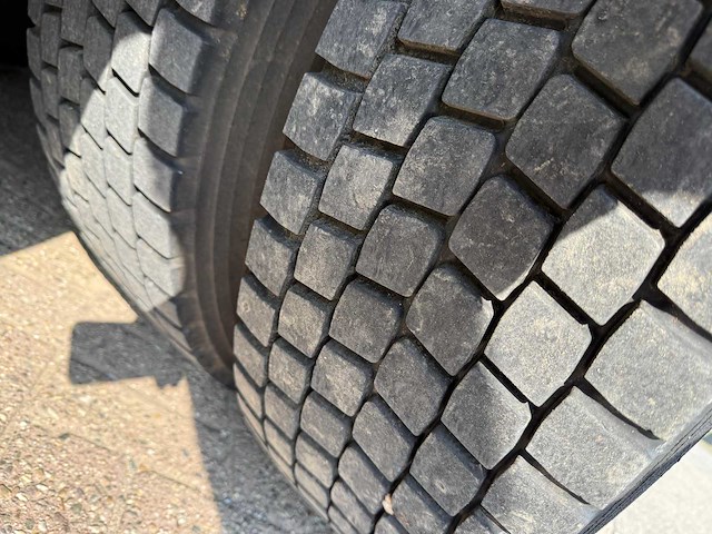 2004 volvo fmfh livestock vrachtwagen - afbeelding 37 van  51