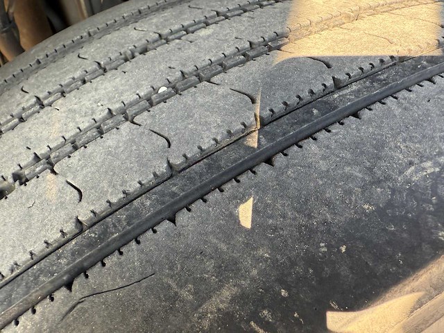 2004 volvo fmfh livestock vrachtwagen - afbeelding 39 van  51