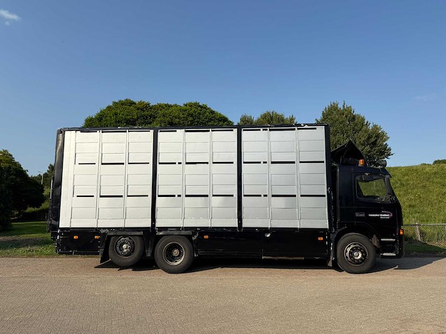 2004 volvo fmfh livestock vrachtwagen - afbeelding 7 van  51