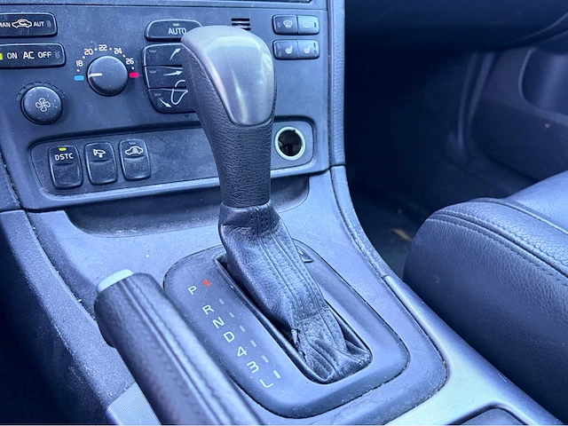 2004 volvo s80 automaat 2.4 elite personenauto - afbeelding 3 van  13