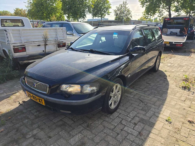 2004 volvo v70 2.4 comfort line personenauto - afbeelding 1 van  6