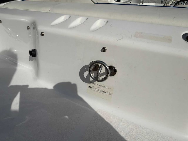 2004 wellcraft excel bowrider speedboot met stallingstrailer - afbeelding 15 van  50