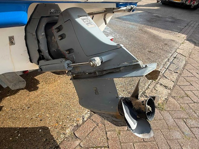 2004 wellcraft excel bowrider speedboot met stallingstrailer - afbeelding 18 van  50