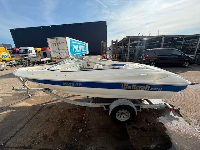 2004 wellcraft excel bowrider speedboot met stallingstrailer - afbeelding 23 van  50
