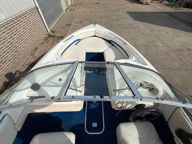 2004 wellcraft excel bowrider speedboot met stallingstrailer - afbeelding 35 van  50
