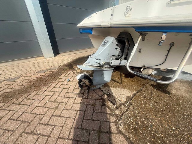 2004 wellcraft excel bowrider speedboot met stallingstrailer - afbeelding 36 van  50