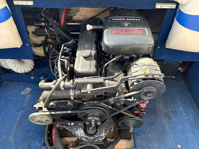 2004 wellcraft excel bowrider speedboot met stallingstrailer - afbeelding 42 van  50