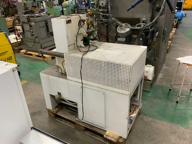 2004 wsk 1234 reliëfdrukmachine - afbeelding 4 van  5