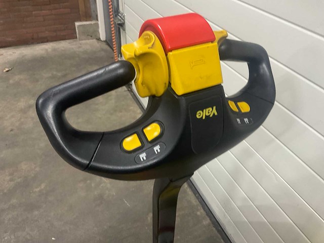 2004 yale mp 16 elektrische palletwagen - afbeelding 2 van  3