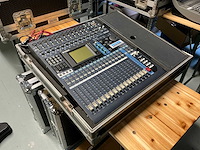 2004 yamaha 01v-96 digitale mengtafel - afbeelding 1 van  8