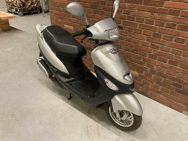 2004 zhongyu zt50qt-7 scooter - afbeelding 7 van  14