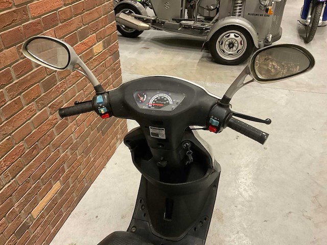 2004 zhongyu zt50qt-7 scooter - afbeelding 10 van  14