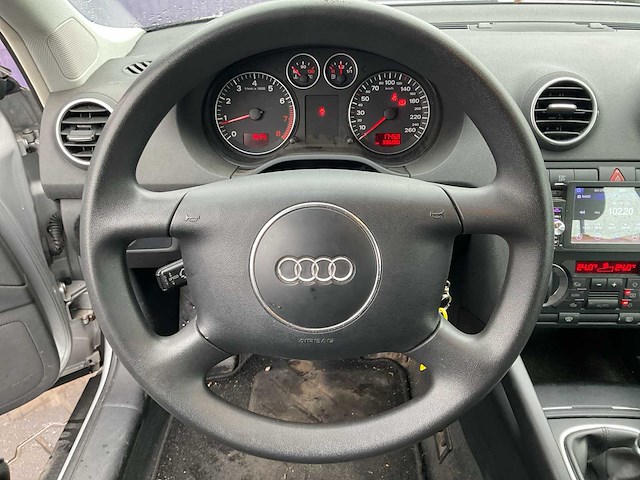 2005 - audi - a3 - 1.6 fsi attraction - personenauto - afbeelding 11 van  15