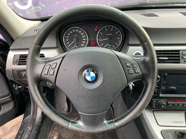 2005 - bmw - 3-serie - 320i - personenauto - afbeelding 8 van  14