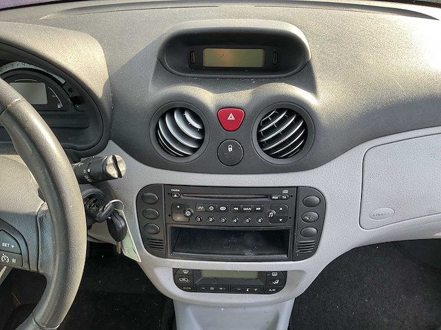 2005 - citroen - c3 - 1.6i-16v exclusive - personenauto - afbeelding 8 van  10
