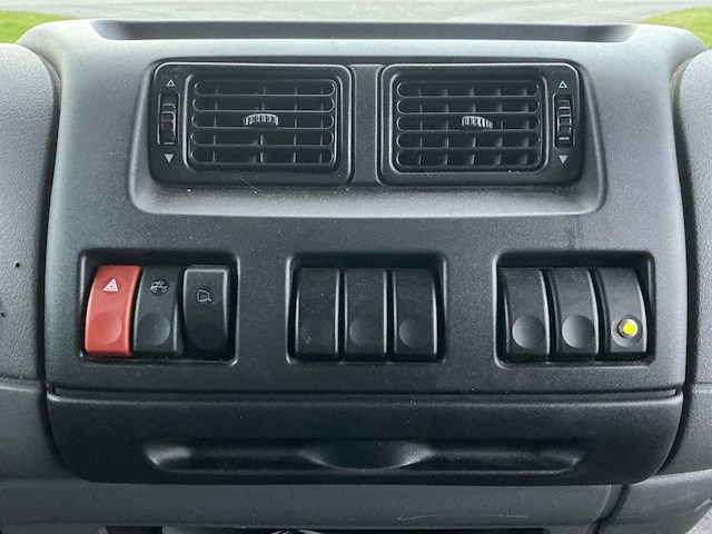 2005 - daf - ae45bf - vrachtwagen - afbeelding 4 van  18