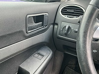 2005 - ford - focus wagon - 1.6-16v champion - personenauto - afbeelding 2 van  12