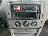 2005 - ford - focus wagon - 1.6-16v champion - personenauto - afbeelding 11 van  12