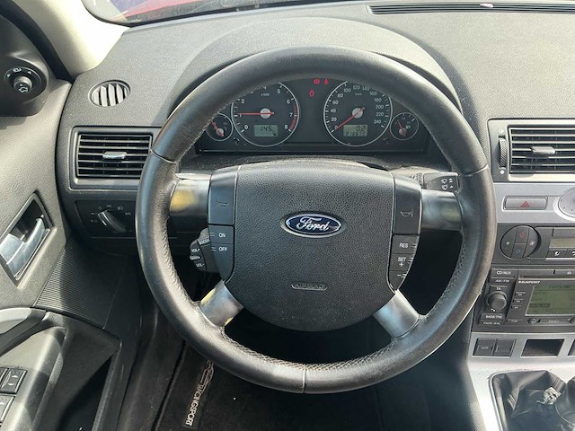 2005 - ford - mondeo - 1.8-16v futura - personenauto - afbeelding 10 van  10
