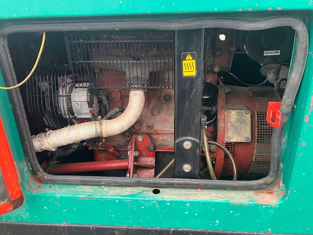 2005 - himoinsa - iveco hiw 40 - stroomgenerator noodaggregaat geluidgedempt - afbeelding 6 van  10