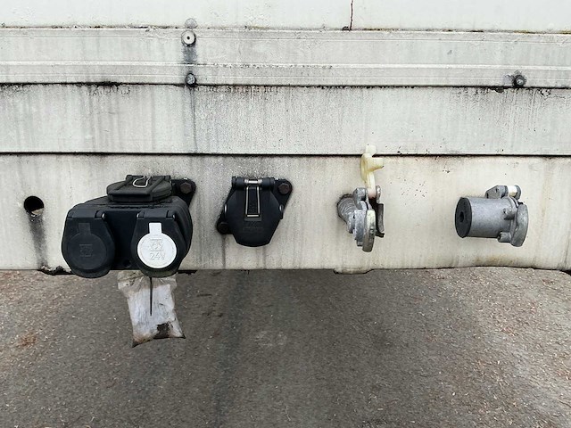 2005 - kwb - cementdekvloer legger - oplegger - afbeelding 25 van  28