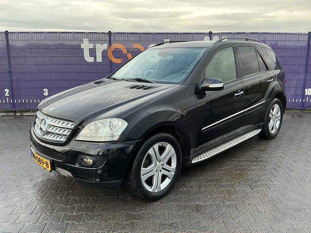 2005 - mercedes-benz - 2005 - m-klasse - 320 cdi - personenauto - afbeelding 1 van  12