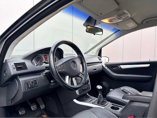 2005 - mercedes-benz - b-klasse 200 turbo - personenauto - afbeelding 2 van  10