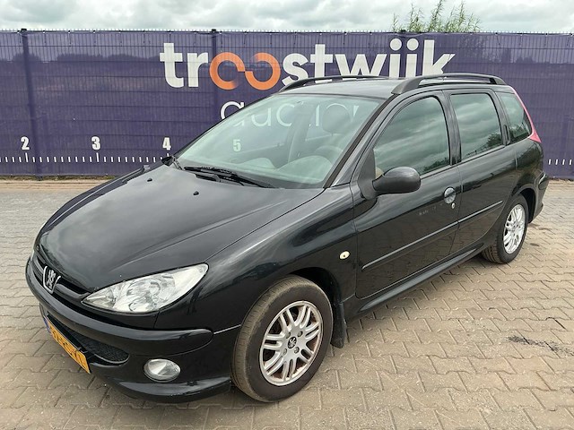 2005 - peugeot - 206 - 1.4 air-line 2 - personenauto - afbeelding 1 van  11