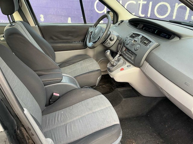 2005 - renault - scénic - 1.6-16v expr.luxe - personenauto - afbeelding 3 van  4