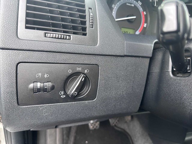 2005 - skoda - fabia combi - 1.4-16v ambiente - 72-rh-lv - afbeelding 3 van  18