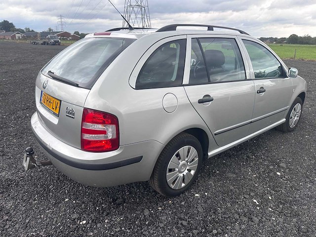 2005 - skoda - fabia combi - 1.4-16v ambiente - 72-rh-lv - afbeelding 13 van  18
