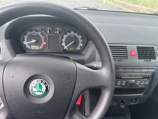 2005 - skoda - fabia combi - 1.4-16v ambiente - 72-rh-lv - afbeelding 17 van  18