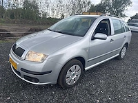 2005 - skoda - fabia combi - 1.4-16v ambiente - 72-rh-lv