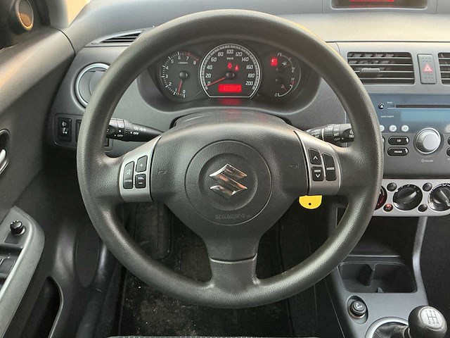 2005 - suzuki - swift - 1.3 ga - personenauto - afbeelding 10 van  12