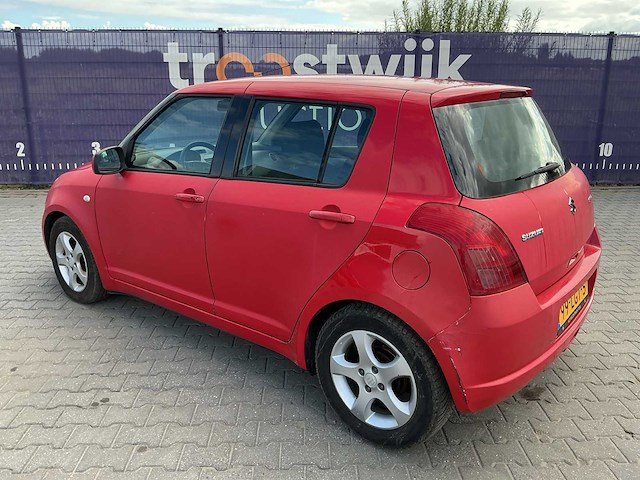 2005 - suzuki - swift - 1.3 gls - personenauto - afbeelding 3 van  3